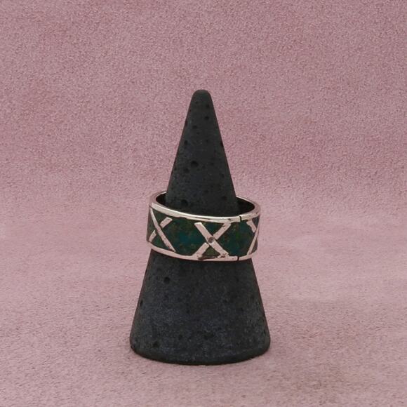 sterling silver vintage crushed turquoise x band ring size 8 - Picture 2 of 3